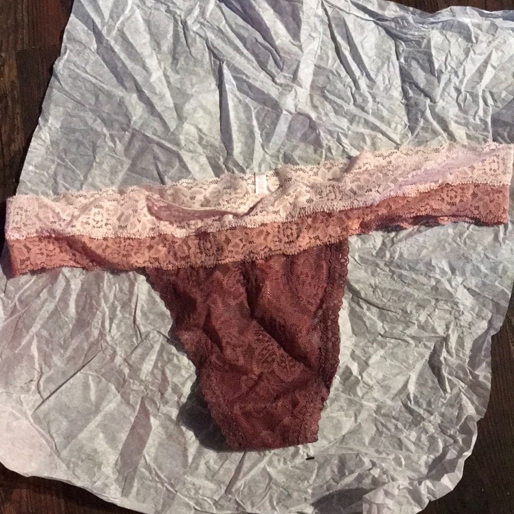 PINK thong